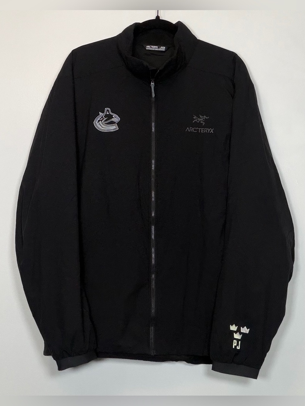 Arc'teryx Black Lightweight Full-Zip Jacket with Vancouver Canucks Logo